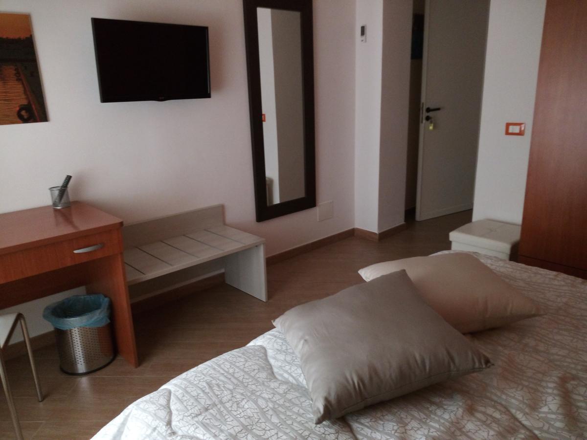 L'Oasi Del Porto Bed and Breakfast Trapani Buitenkant foto